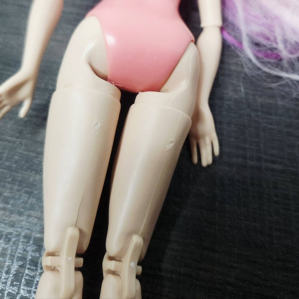 Barbie - Picture 6 of 8